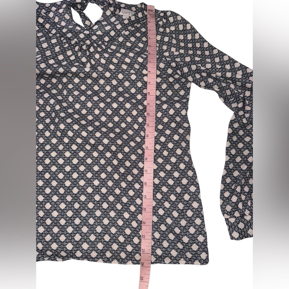 Ann Taylor LOFT Black White and Tan Patterned Long Sleeve Blouse Size Small - Picture 4 of 6